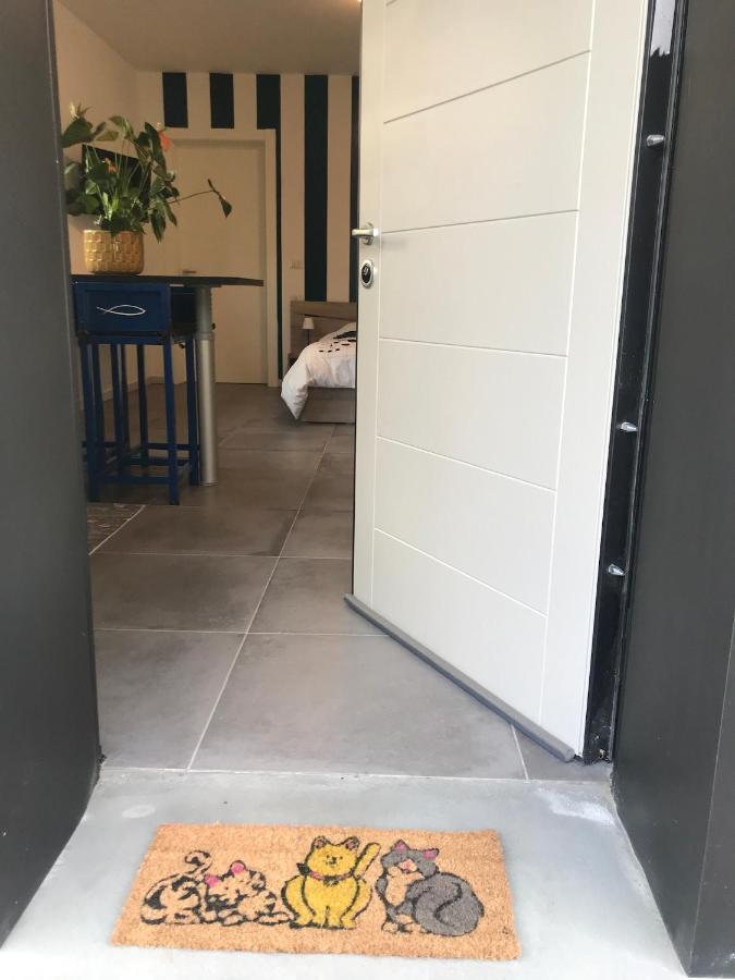 Papero Rosso Lägenhet Rozzano Exteriör bild